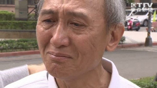 網(wǎng)友酸過頭,老里長(zhǎng)選后被逼落淚 網(wǎng)友酸過頭,老里長(zhǎng)選后被逼落淚