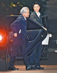 毛治國接任臺(tái)“行政院長”力推兩岸服貿(mào)貨貿(mào)協(xié)議 毛治國接任臺(tái)“行政院長”力推兩岸服貿(mào)貨貿(mào)協(xié)議