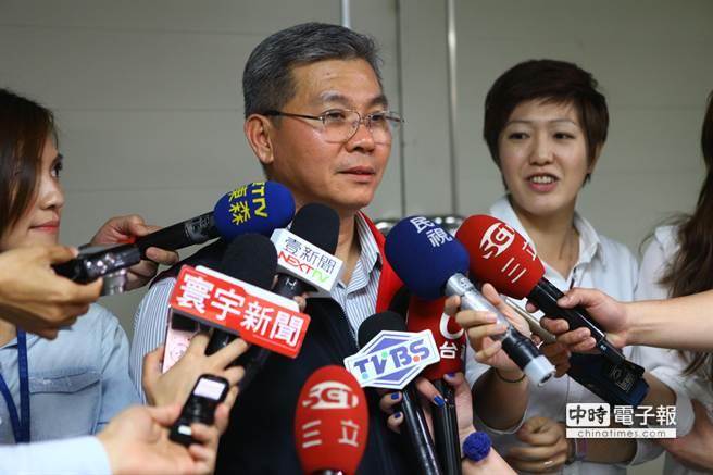 ǰ����һ�־��L(zh��ng)��������(�_(t��i)ý�Y����Ƭ)