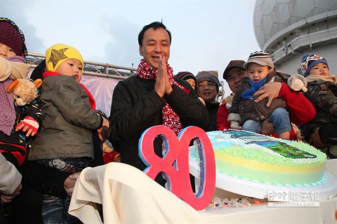 �±����L(zh��ng)�������c��һ�𿴟���