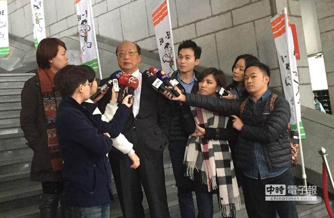 胡志強(qiáng)受訪 胡志強(qiáng)受訪