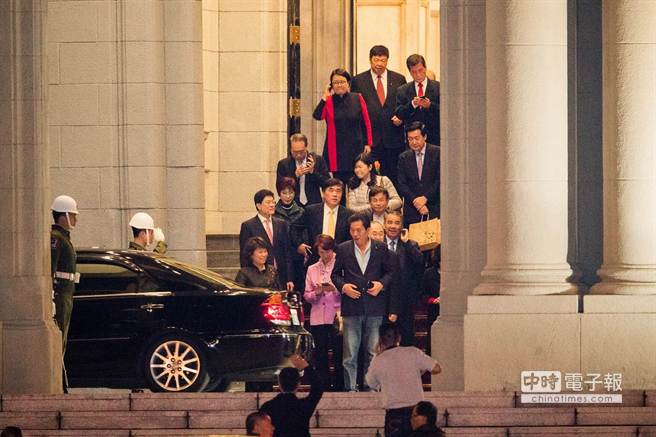 �����h�h������ί�����h�FҪ�T�����RӢ���k�����x�_