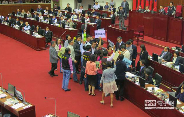 �����܈�(b��o)��̎Ů���h��(hu��)������һ�F(tu��n)��