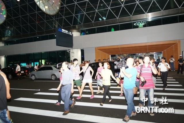 ��Ӣ��29�����φ��̸����L�������񱊵��C�����t���l���ɰ���ƽ����Ҫ�_������(���u�� �S�Ľܔz)