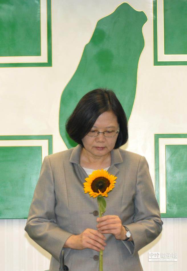 ��Ӣ����غ���� ���c�������ײ���@�U�f��