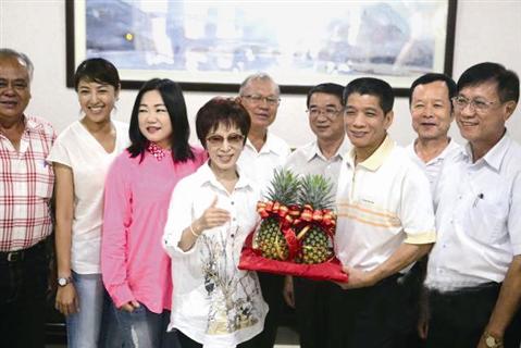 �{�Iʮ�����г�ί����Ͷ���Є�ͦ����(�D)