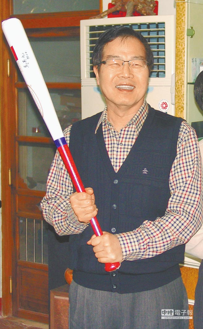 馬英九愛將李朝卿因收取回扣及受賄被量刑1278年 馬英九愛將李朝卿因收取回扣及受賄被量刑1278年