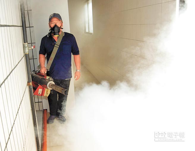 登革熱防疫臺灣亂了套:政策搖擺 民眾恐慌 登革熱防疫臺灣亂了套:政策搖擺 民眾恐慌