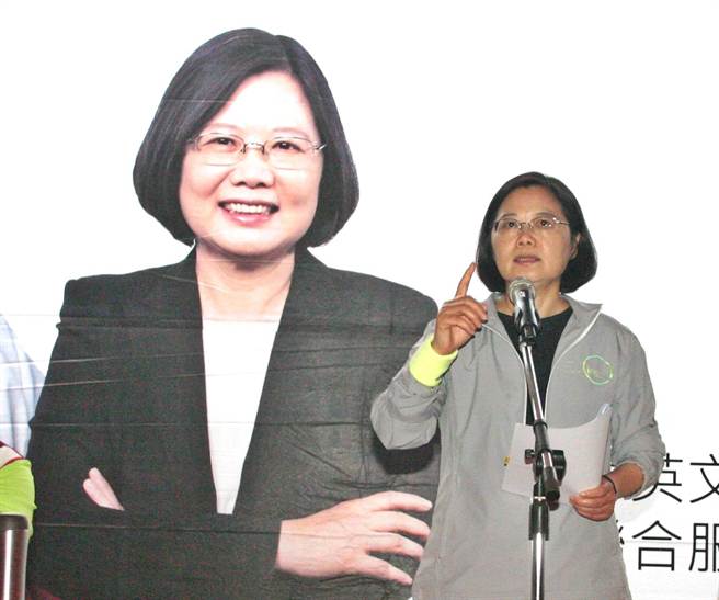 挺賴又挺段 名嘴酸蔡英文:蔡主席永遠都對 挺賴又挺段 名嘴酸蔡英文:蔡主席永遠都對