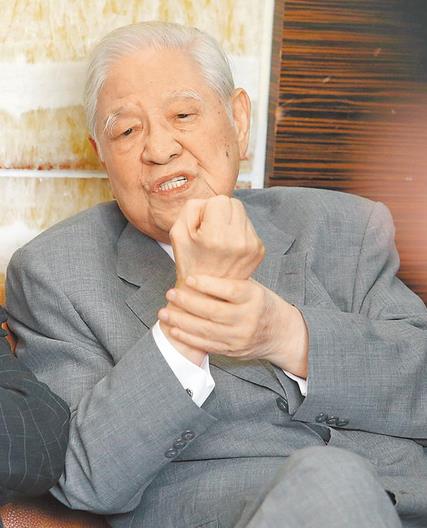 李登輝左側大腦外緣血管阻塞引發(fā)中風 留院觀察 李登輝左側大腦外緣血管阻塞引發(fā)中風 留院觀察