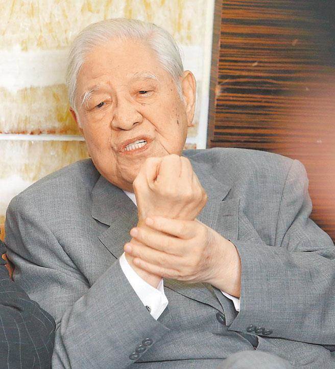 李登輝小中風住院11天 中午出院返家休養 李登輝小中風住院11天 中午出院返家休養