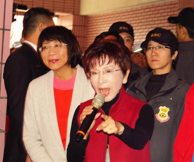 洪秀柱首替王如玄站臺 大贊“朱玄配” 洪秀柱首替王如玄站臺 大贊“朱玄配”