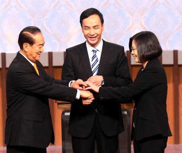 �xǰ���һ����Ҋ�� ��չ�Г���ؓ؟�̔M�m�������ġ�