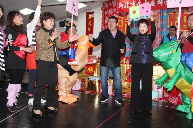 �����h��ϯ���x�˺�����������ί���ֵ¸����±����h�T���Դ16�������ϯ�±������ͅ^�DŮ���´��F��