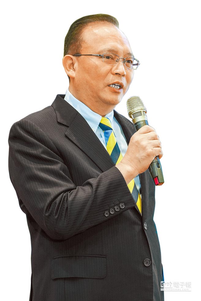 “綠委”向臺當局開炮 抨擊亂放假現象恒生 “綠委”向臺當局開炮 抨擊亂放假現象恒生