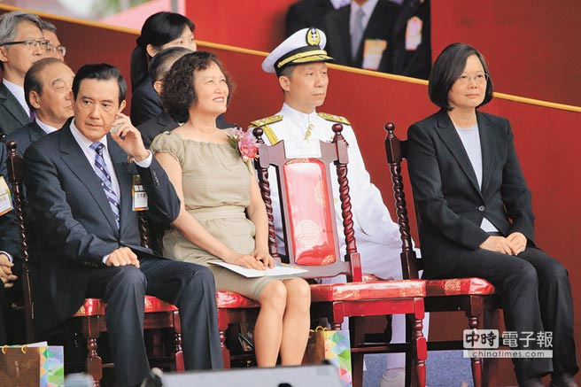 馬英九評蔡演說:不認(rèn)"九二共識" 現(xiàn)狀就無法維持 馬英九評蔡演說:不認(rèn)"九二共識" 現(xiàn)狀就無法維持