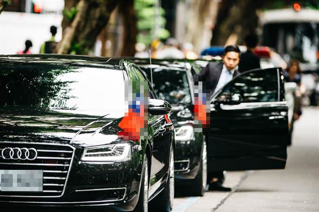 �_���������֡��ʂ���Ӣ�Ĳ�ُ�з������ܵķ��o��܇���A����_2500�fԪ���D���_���؅^�I������ǰ��܇