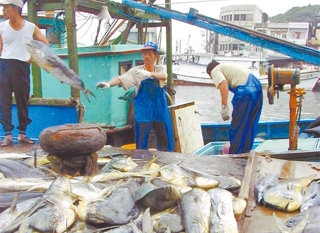 "臺日海洋對話"對沖之鳥爭議無共識 漁民:去開什么會 "臺日海洋對話"對沖之鳥爭議無共識 漁民:去開什么會