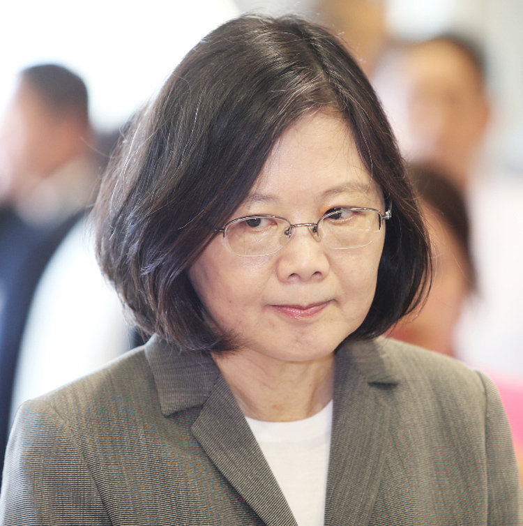 臺媒質問蔡英文:左耳進右耳出,說的傾聽在哪里? 臺媒質問蔡英文:左耳進右耳出,說的傾聽在哪里?