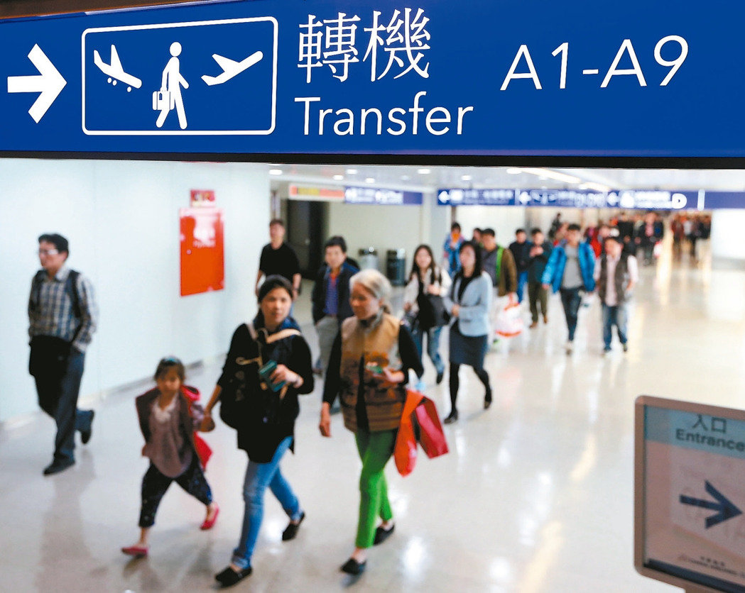 大陸游客不去怎么辦? 臺“央行”提議找網紅代言 大陸游客不去怎么辦? 臺“央行”提議找網紅代言