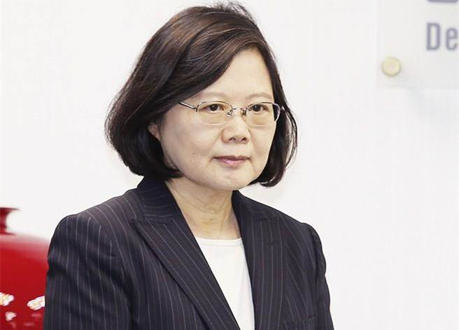 臺網友被"一例一休"惹毛 怒問"2020有沒有第三人馬" 臺網友被"一例一休"惹毛 怒問"2020有沒有第三人馬"