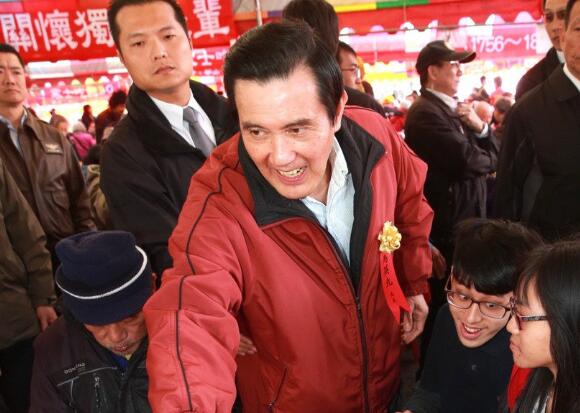 馬英九22日出席“寒士吃飽30愛心尾牙”活動 馬英九22日出席“寒士吃飽30愛心尾牙”活動