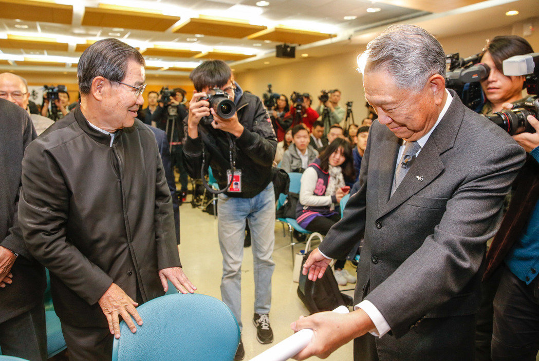 ղ���t��ʽ�������x�����h��ϯ