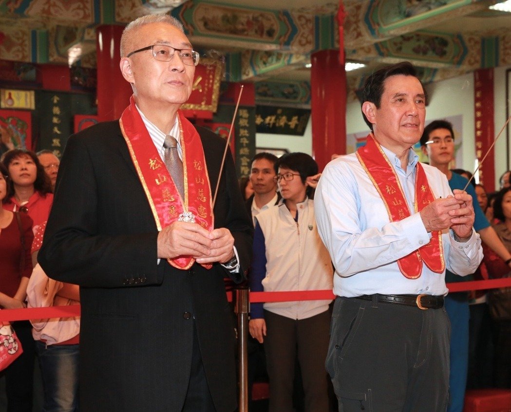 �RӢ�����Ƕ��x��ǰ�����s��ͬ��ǰ����ɽ�Ȼ�����������