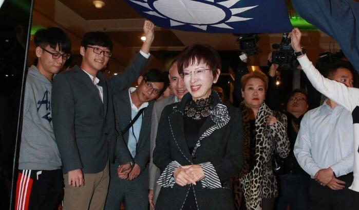 洪秀柱郝龍斌吳敦義詹啟賢同臺 互動熱烈展現團結 洪秀柱郝龍斌吳敦義詹啟賢同臺 互動熱烈展現團結