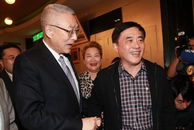 洪秀柱郝龍斌吳敦義詹啟賢同臺 互動熱烈展現團結 洪秀柱郝龍斌吳敦義詹啟賢同臺 互動熱烈展現團結