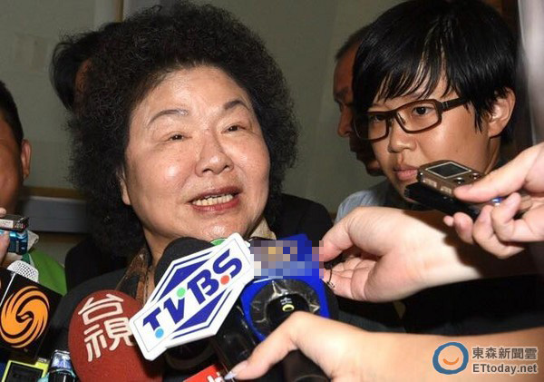 邱毅批陳菊權(quán)力傲慢越來(lái)越明顯 點(diǎn)出其5項(xiàng)致命傷 邱毅批陳菊權(quán)力傲慢越來(lái)越明顯 點(diǎn)出其5項(xiàng)致命傷