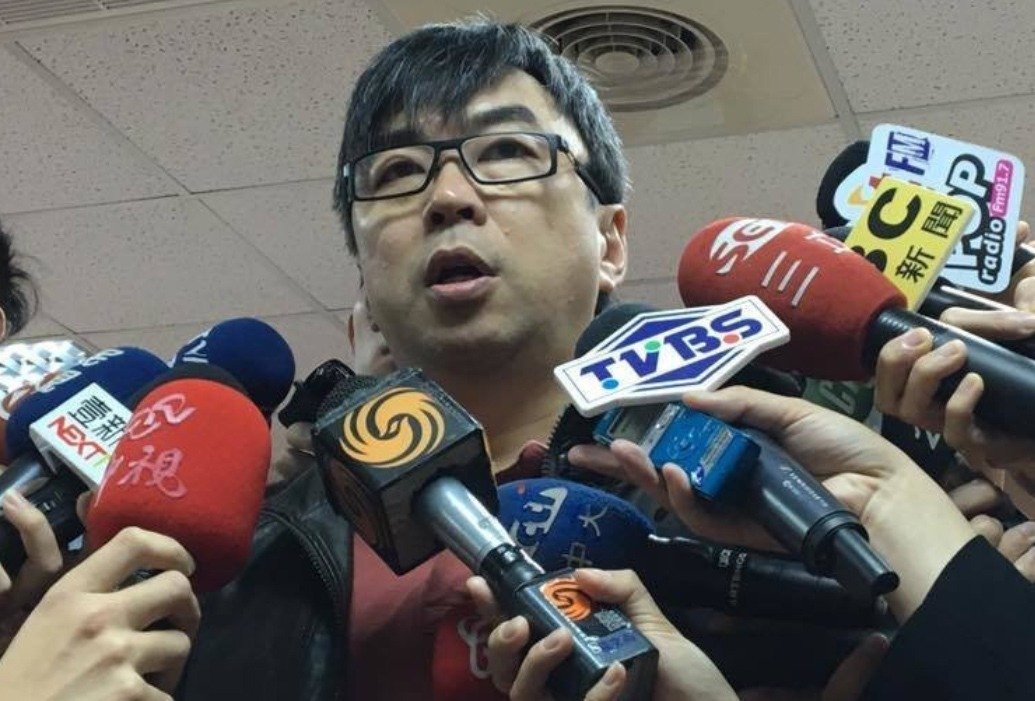 綠營(yíng)"轉(zhuǎn)型正義"盯上榮總醫(yī)院 揚(yáng)言提案改隸"教育部" 綠營(yíng)"轉(zhuǎn)型正義"盯上榮總醫(yī)院 揚(yáng)言提案改隸"教育部"