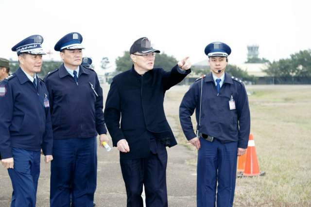 臺(tái)"國(guó)防部"懸賞50萬(wàn)抓臺(tái)軍毒販 國(guó)民黨批懶惰做法 臺(tái)"國(guó)防部"懸賞50萬(wàn)抓臺(tái)軍毒販 國(guó)民黨批懶惰做法