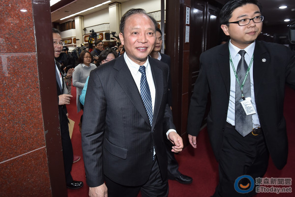 ��Ӣ�Đی����؈D���I��3�| �����ξͱ��z�{�i��