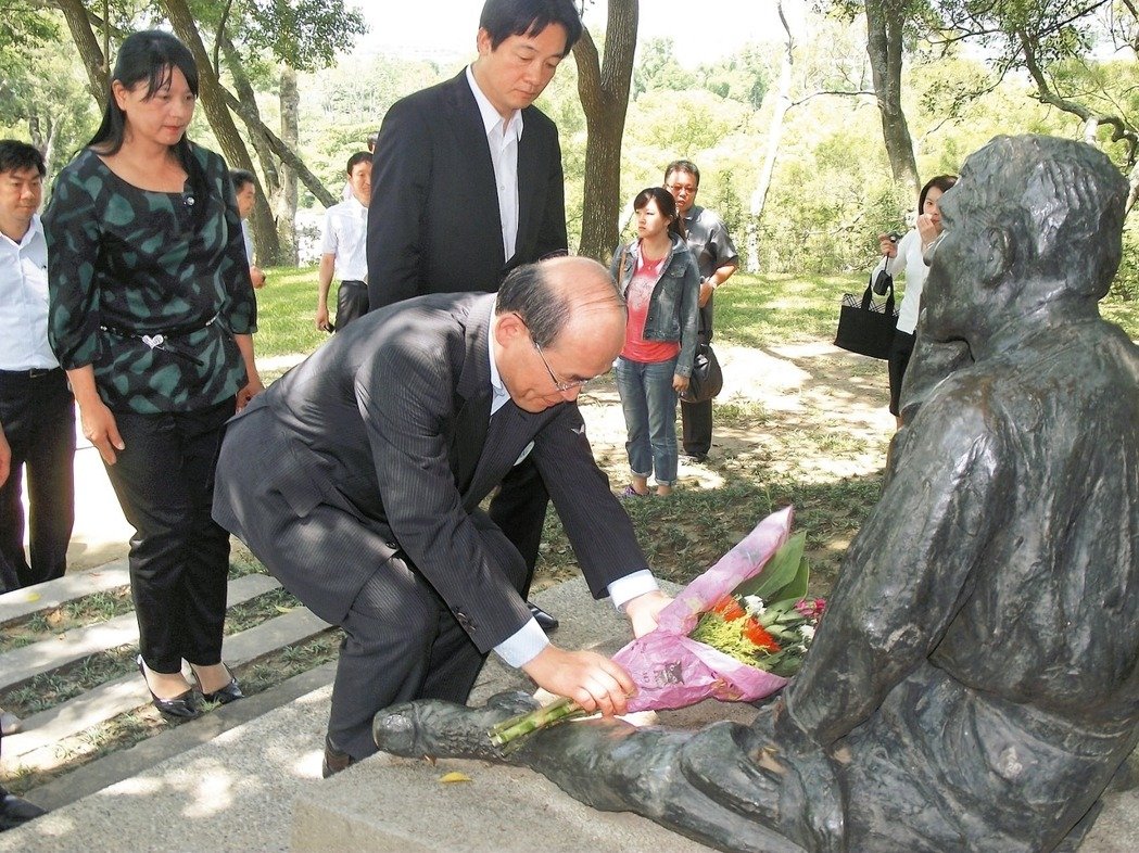 1492484245763116.jpg 1492484245763116.jpg