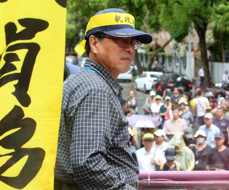 ܊�����ˆT:�̮�(d��ng)����һ����� 520�Ͳ�Ӣ�Ŀ�?f��n)��R�Y