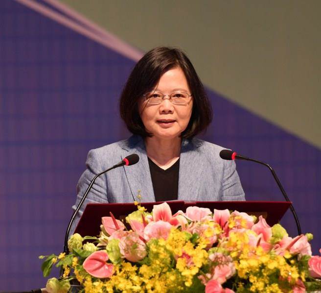 蔡當(dāng)局稱臺灣經(jīng)濟(jì)正在起飛 網(wǎng)友:是民進(jìn)黨內(nèi)經(jīng)濟(jì)吧 蔡當(dāng)局稱臺灣經(jīng)濟(jì)正在起飛 網(wǎng)友:是民進(jìn)黨內(nèi)經(jīng)濟(jì)吧