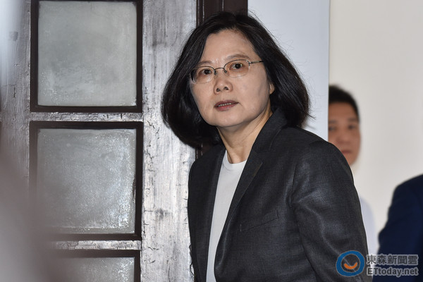 ��Ӣ���ԷQ"�� ��������Ͳ����ٴ�" ����������