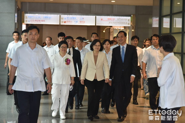 ��Ӣ�Ĉ���һ���� �±����L������������������