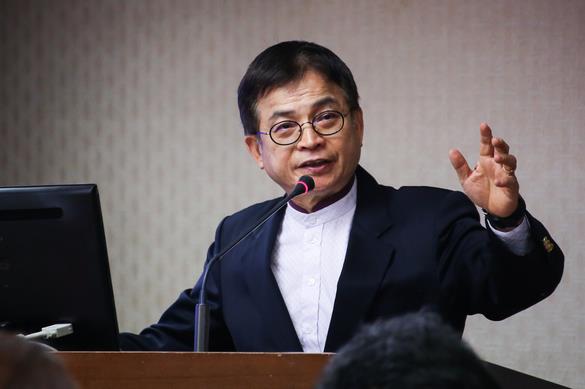 賴士葆:“同性婚姻釋?xiě)棸浮?猶如對(duì)臺(tái)灣投入超級(jí)核彈 賴士葆:“同性婚姻釋?xiě)棸浮?猶如對(duì)臺(tái)灣投入超級(jí)核彈