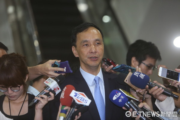 卷土重來?新北市長朱立倫大動作宴請黨籍民代 卷土重來?新北市長朱立倫大動作宴請黨籍民代