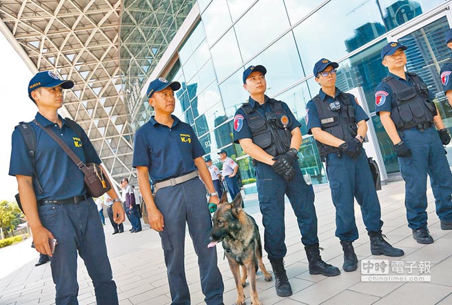 ��Ӣ��13�Յ��L���ہ������^���������ھ���ȼsǧ������