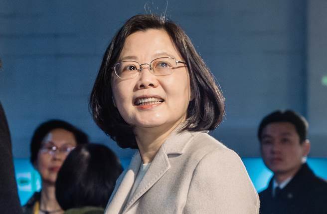 ��Ӣ�����κ�����Ů�Ե�λ�����{����2��Ů�Խo��0��