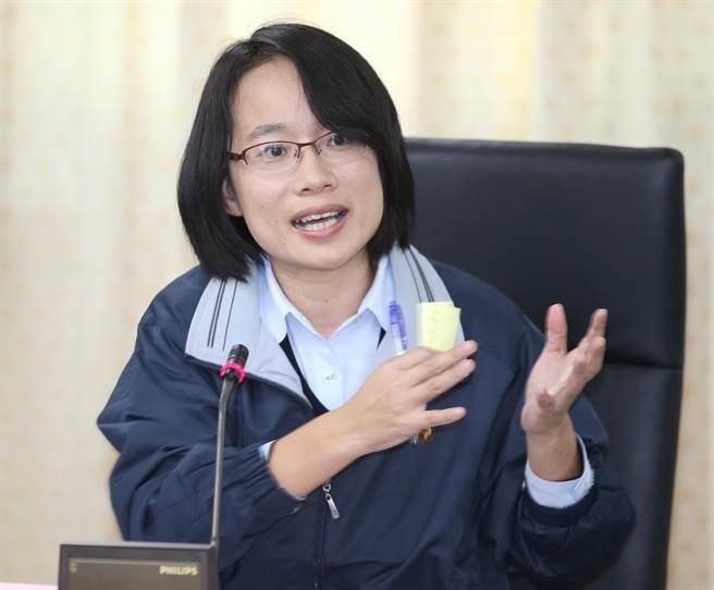 臺(tái)媒:“神隱少女”吳音寧靠勢(shì)“農(nóng)委會(huì)”讓農(nóng)民心寒 臺(tái)媒:“神隱少女”吳音寧靠勢(shì)“農(nóng)委會(huì)”讓農(nóng)民心寒