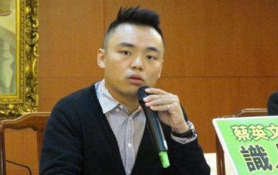 國民黨回?fù)裘襁M(jìn)黨言論:勿轉(zhuǎn)移“父酬者聯(lián)盟”污點(diǎn) 國民黨回?fù)裘襁M(jìn)黨言論:勿轉(zhuǎn)移“父酬者聯(lián)盟”污點(diǎn)