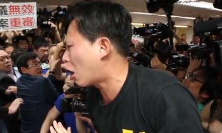 昔日“太陽花戰神”成“影帝” 本想倒馬卻打到蔡英文 昔日“太陽花戰神”成“影帝” 本想倒馬卻打到蔡英文