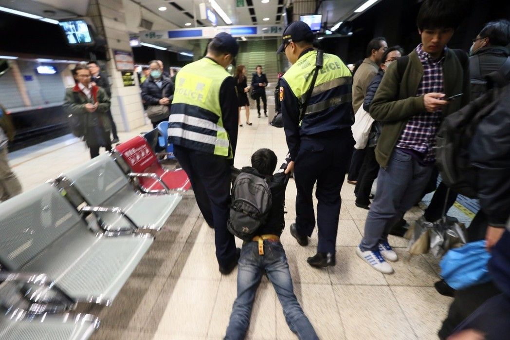 關心勞工?深感心痛?蔡英文被自己選前言論打腫臉 關心勞工?深感心痛?蔡英文被自己選前言論打腫臉