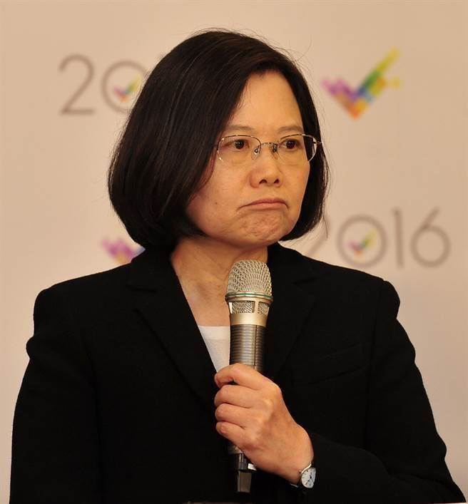 陳水扁李登輝時隔12年高調“破冰” 蔡英文尷尬了嗎? 陳水扁李登輝時隔12年高調“破冰” 蔡英文尷尬了嗎?