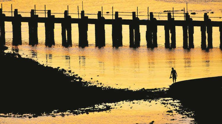 臺灣海巡隊員拍攝太平島畫面走紅 網友感嘆:如夢似幻 臺灣海巡隊員拍攝太平島畫面走紅 網友感嘆:如夢似幻