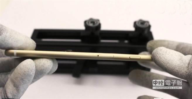 ����Ť���Ϸ��{(di��o)���ݽz��iPhone��߅ʩ������һ������iPhone 6��׃ֱ��